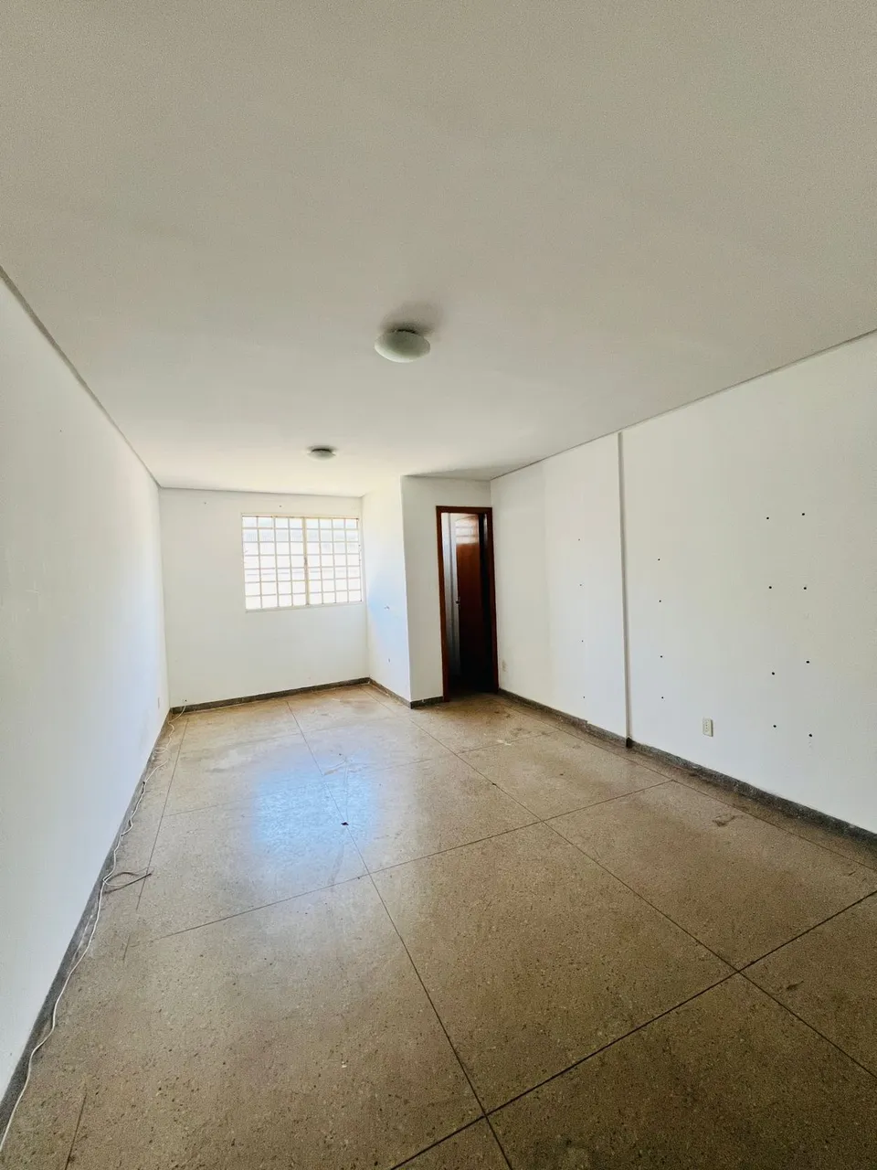 Aluga-se salas comerciais em Goiânia