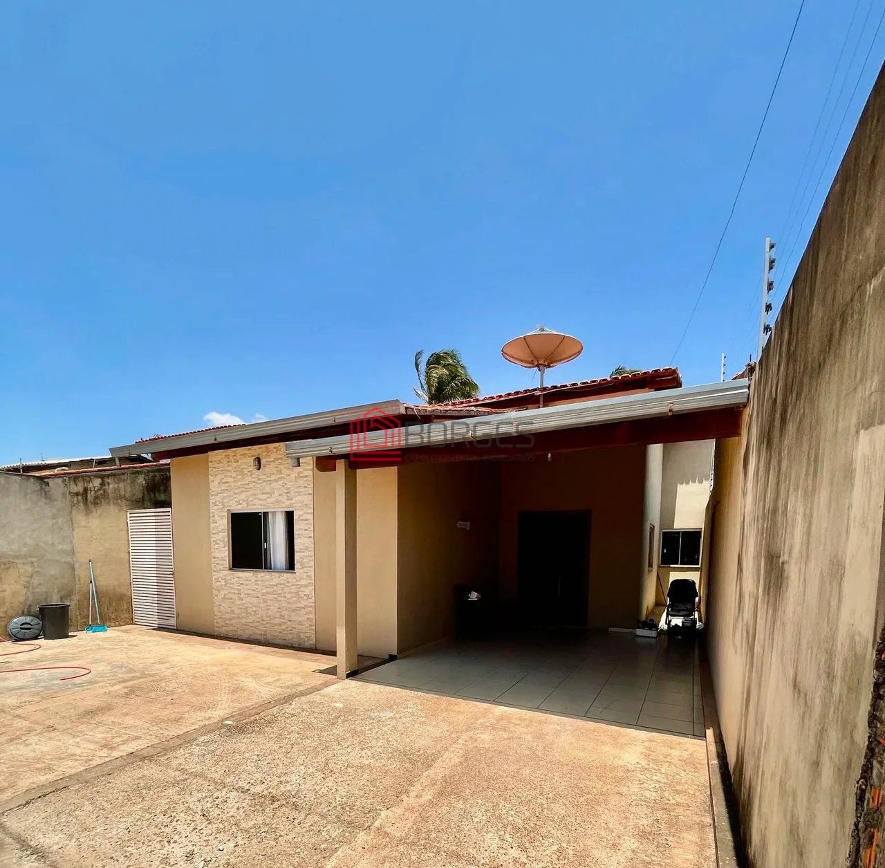 Casa à venda - Condomínio Fechado