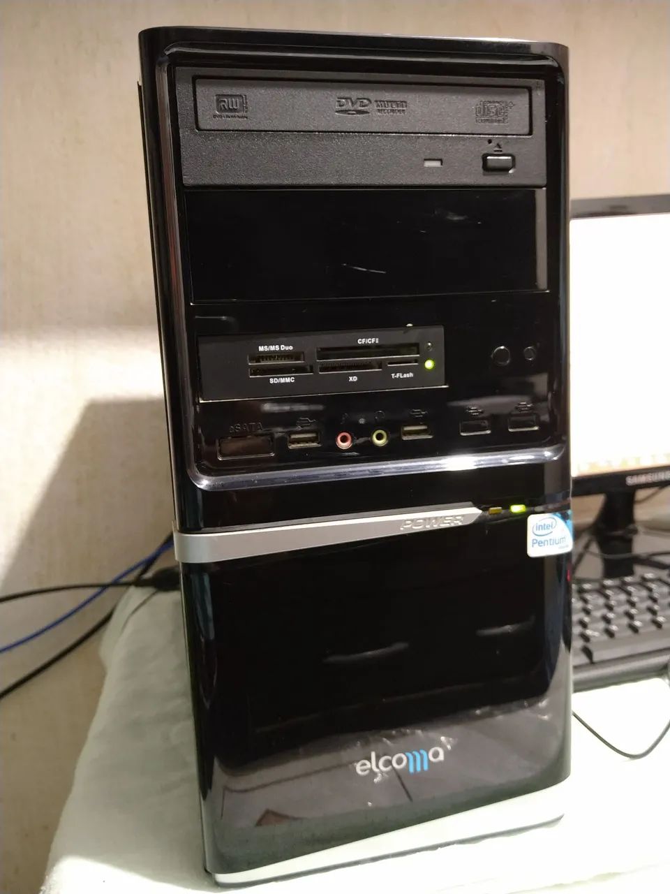 Computador Elcoma  + Monitor Samsung - Foto 4