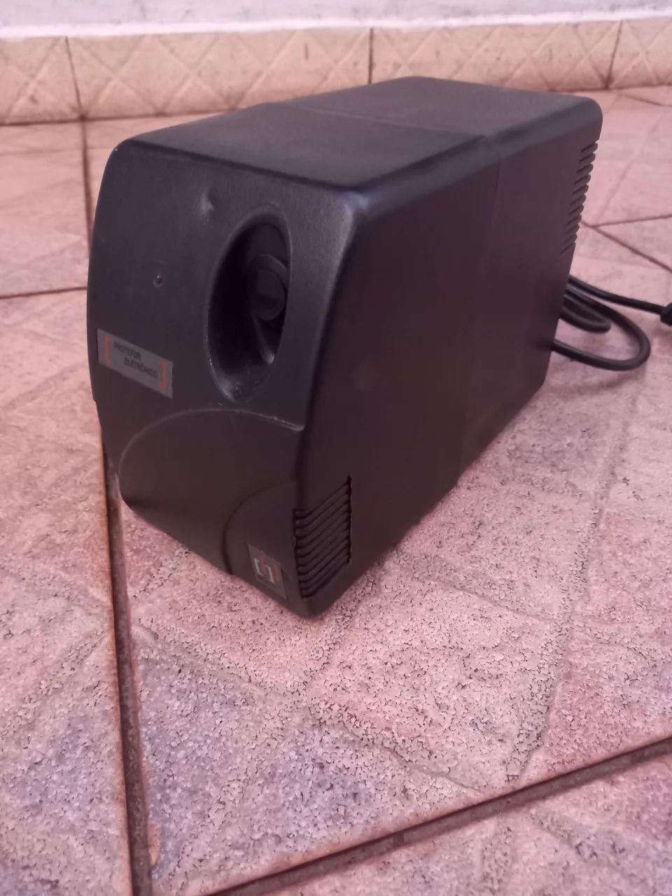 Estabilizador para PC 127V - Foto 2