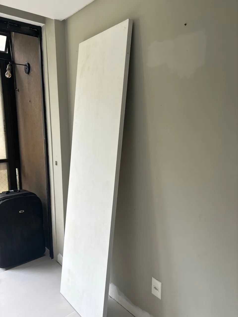 Porta branca interna de madeira Nova - Foto 2