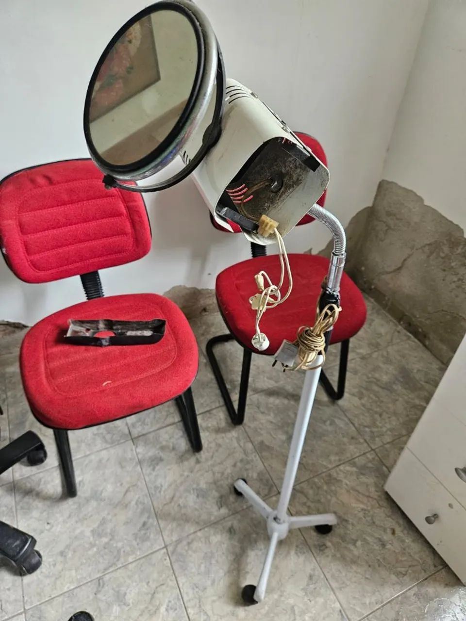 Vendo foco para auxiliar em exames.  ( só falta lampada)$ 145,00 - Foto 2