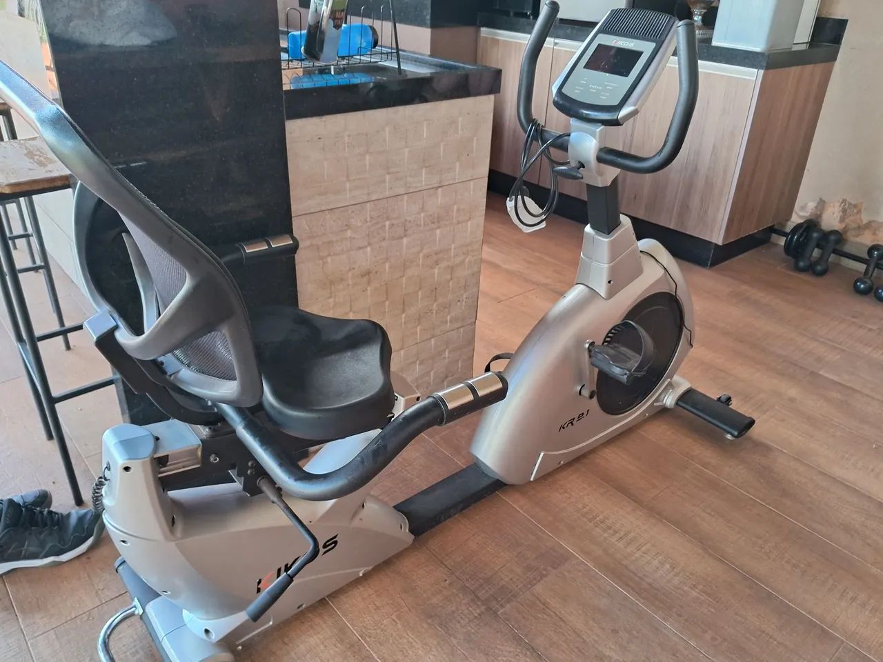 Bicicleta ergométrica Kikos - ótimo estado - Foto 2