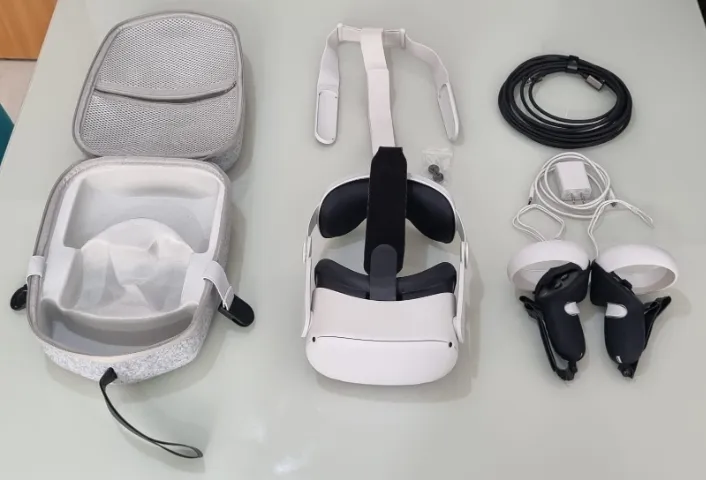 Oculus Quest 2 - Usado em Ótimas Condições + Acessórios