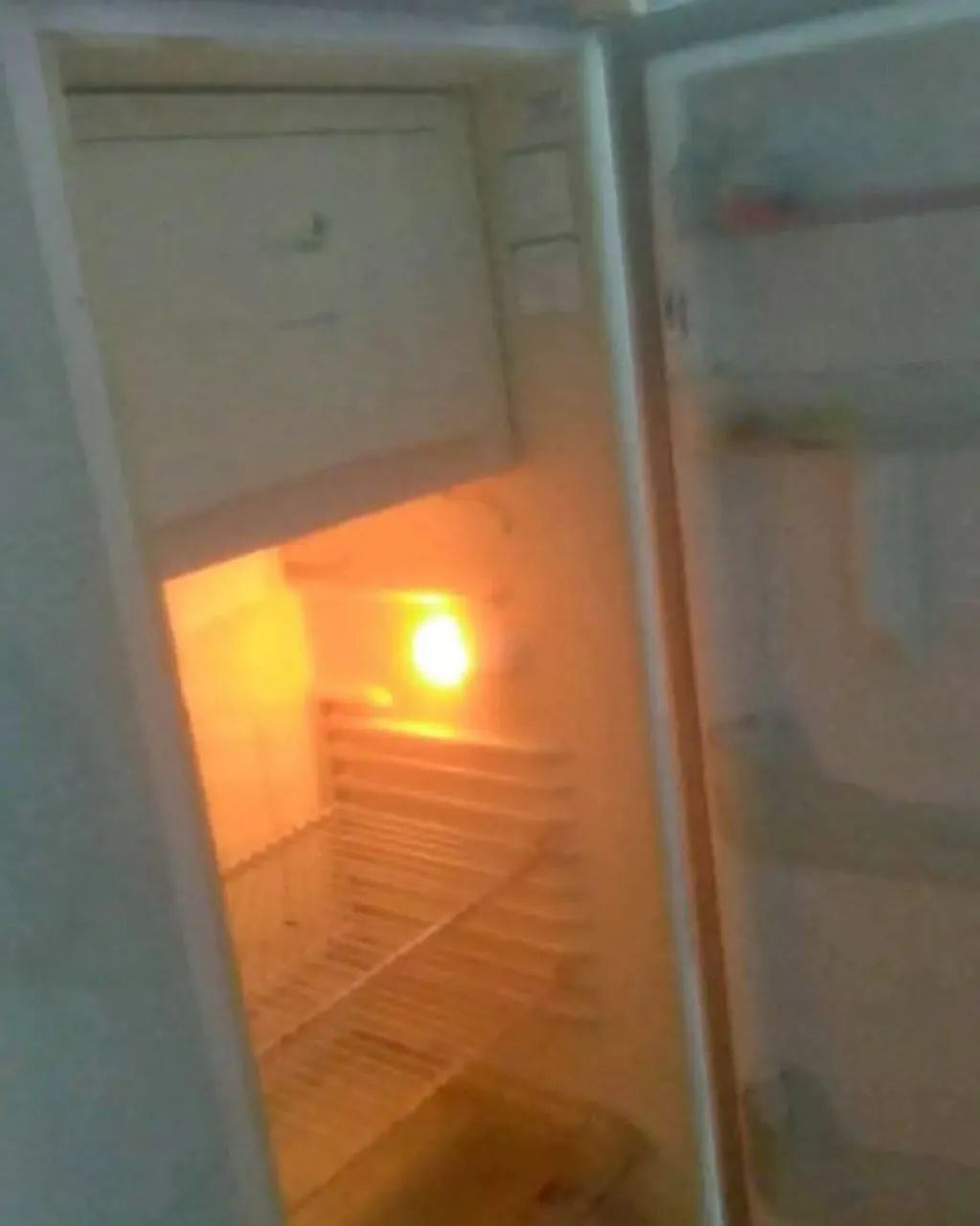 Geladeira frost free funcionando muito bem garantido de 6 meses