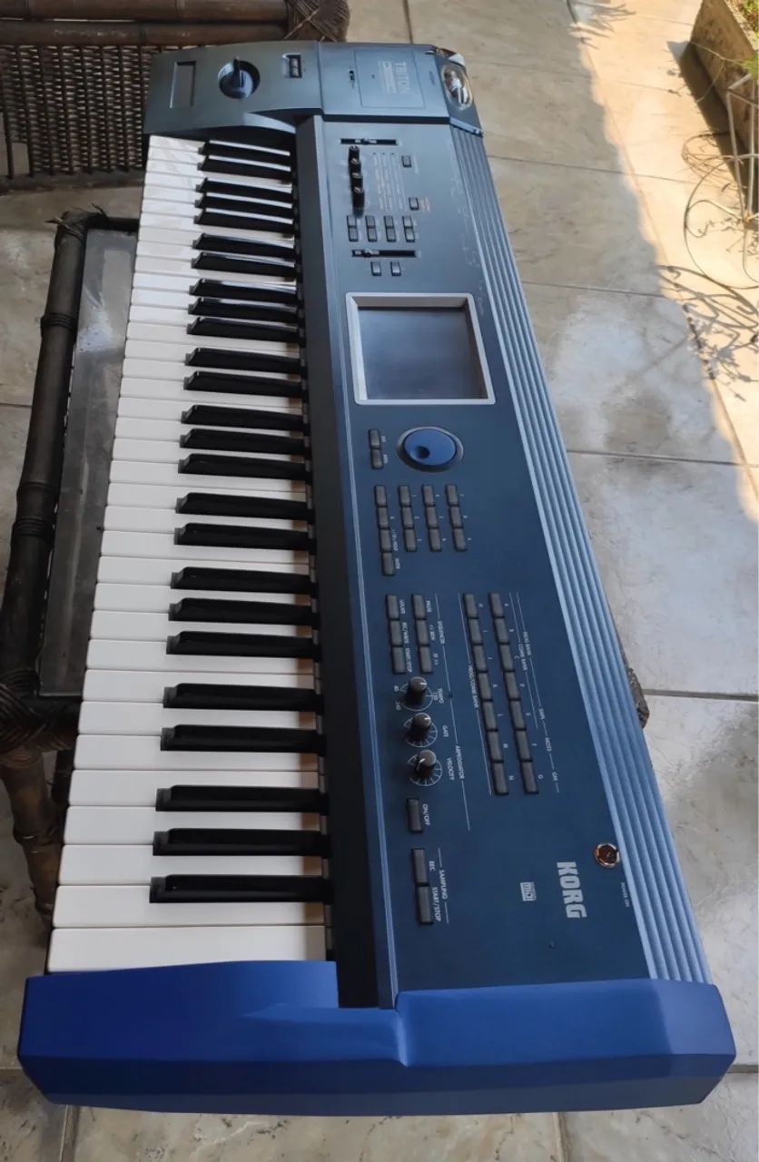Korg Triton Extreme 61 - Instrumentos musicais - Centro de Japeri