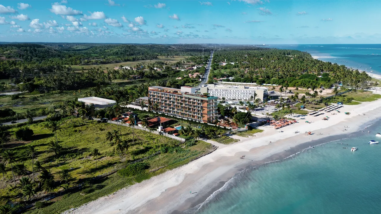 Invista em flats com varanda beira mar da Praia de Antunes