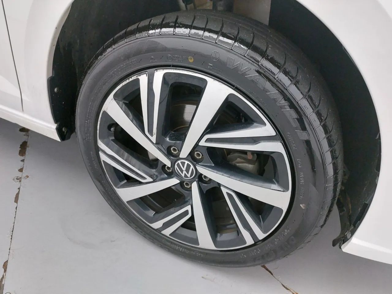 Volkswagen Virtus Highline 200 TSI 1.0 Flex 12V Aut, foto 13 de 18