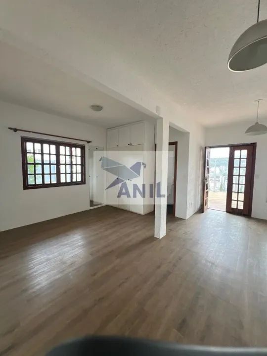Casa comercial, com deque e linda vista definitiva! - Foto 4