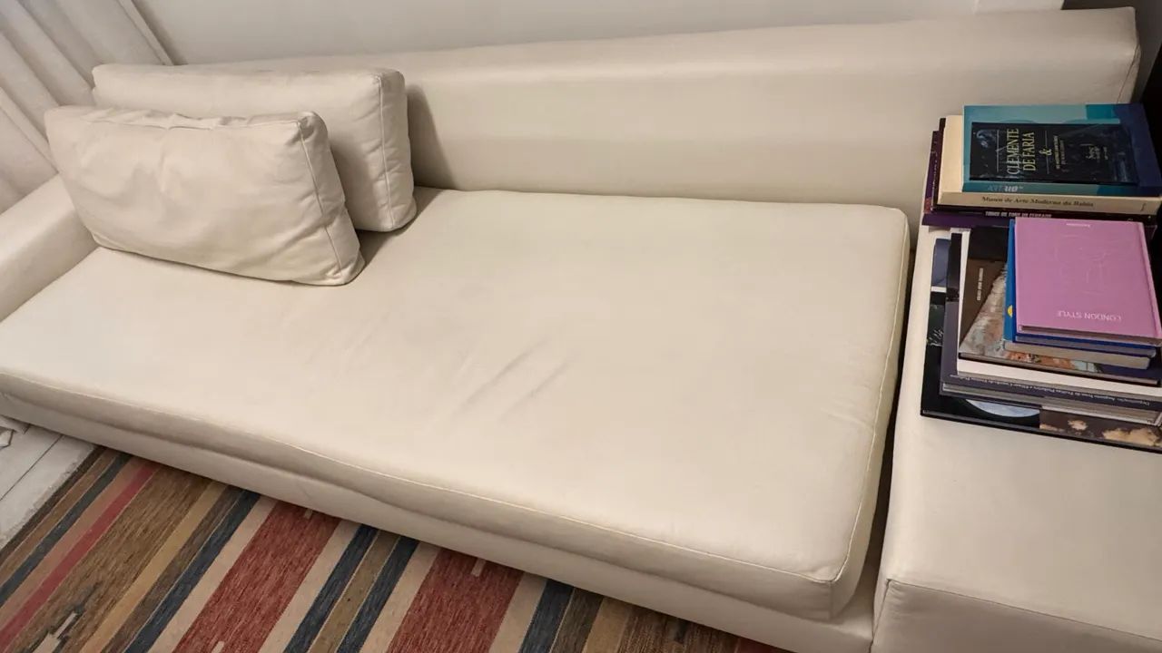 Leather Sofa64750824461570121