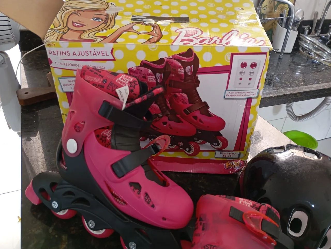 Patins  da barbie completo - Foto 4