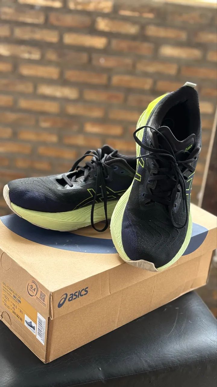 Asics Novablast 4 cor preta n42 - Bom estado - Foto 6