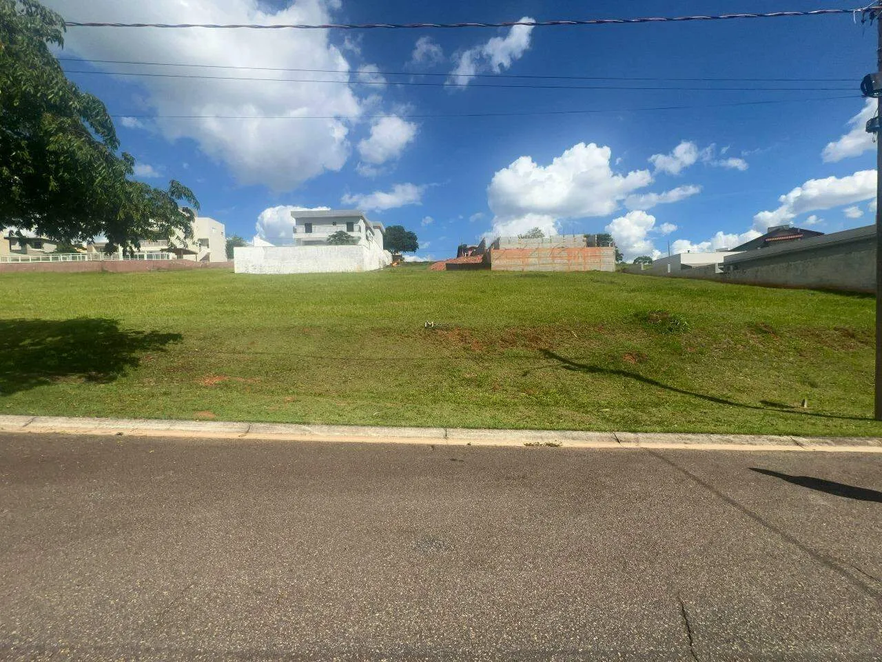 Terreno de 600m² à Venda em Condomínio em Bragança Paulista