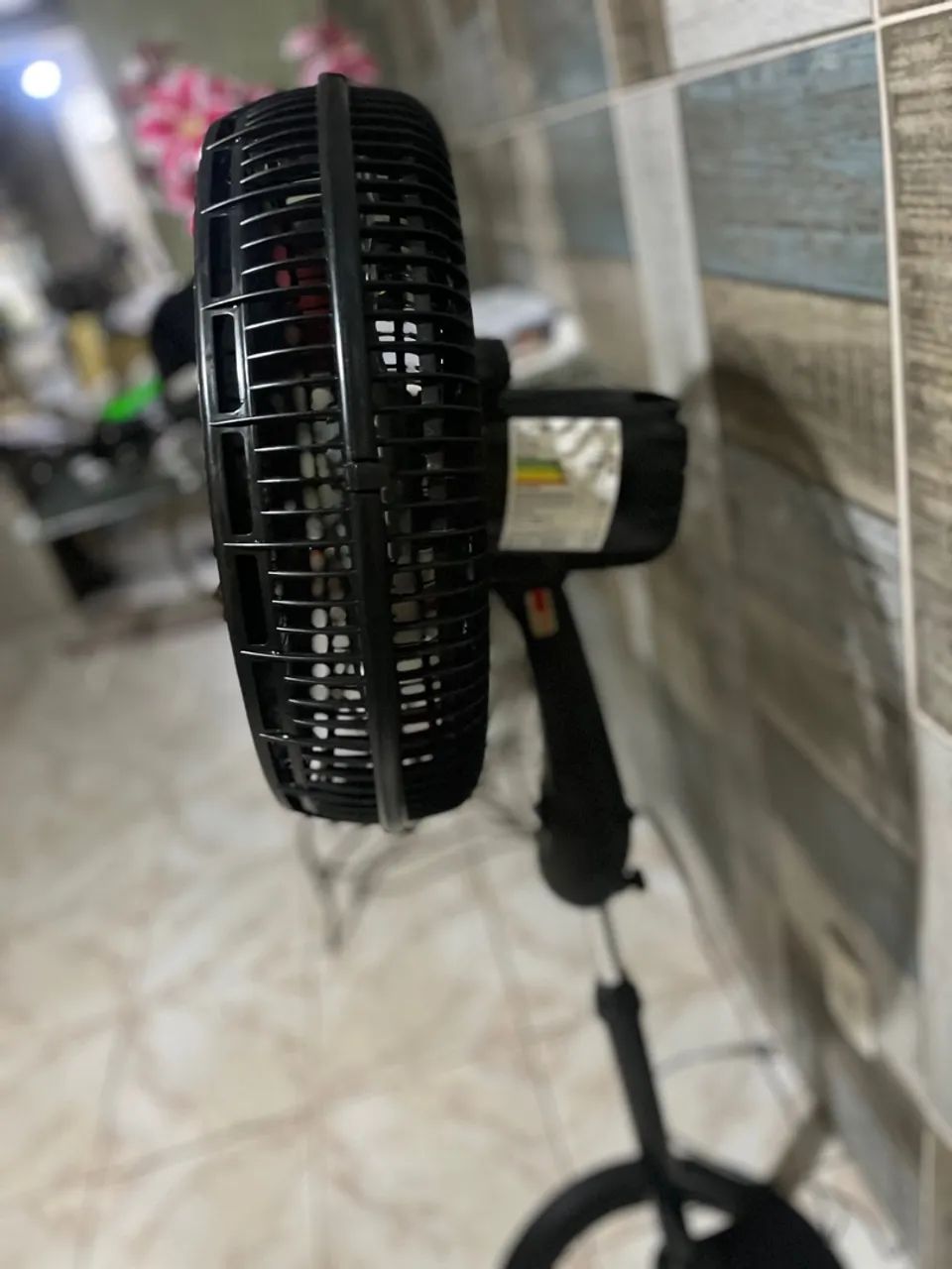 Ventilador de coluna Britânia 160W Turbo - Foto 2