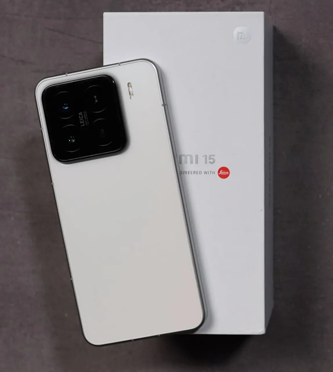 Xiaomi 15 512GB 12GB RAM Smartphone Premium com Snapdragon 8 e