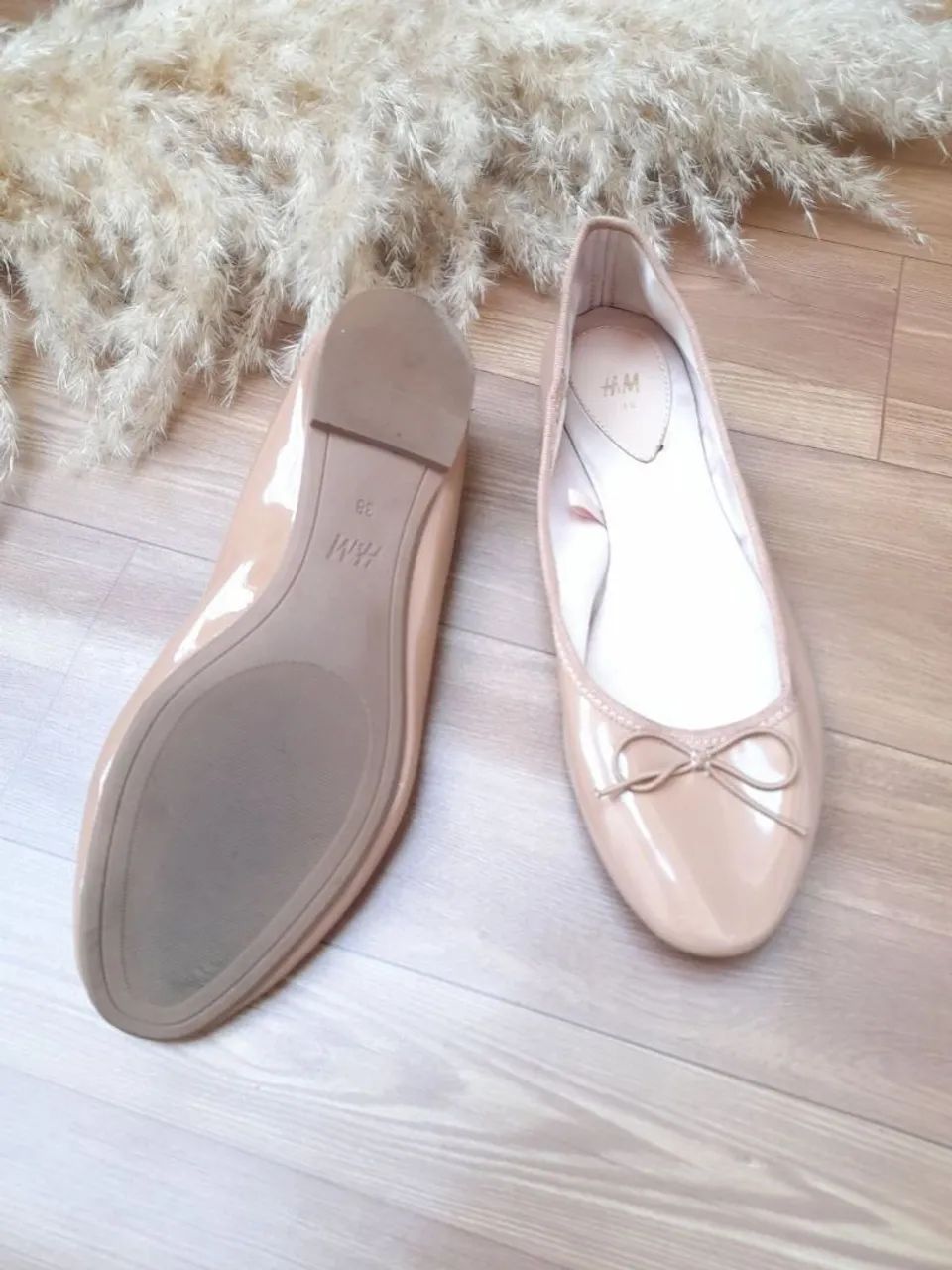 Sapatilhas H&M bege com laço - Foto 3