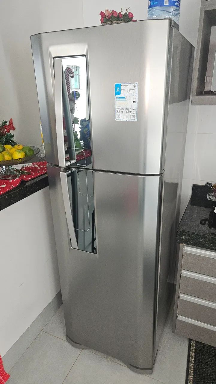 Geladeira Electrolux Frost Free Duplex - menos de 2 anos de uso