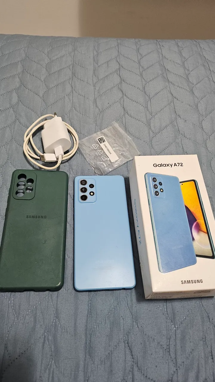 Samsung Galaxy A72 128GB Azul + Capinha Verde