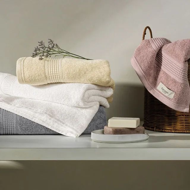 Cama, mesa e banho - Foto 2