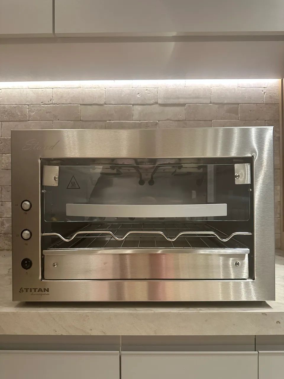 Churrasqueira Elétrica de bancada 4 espetos - Titan Stand 220V