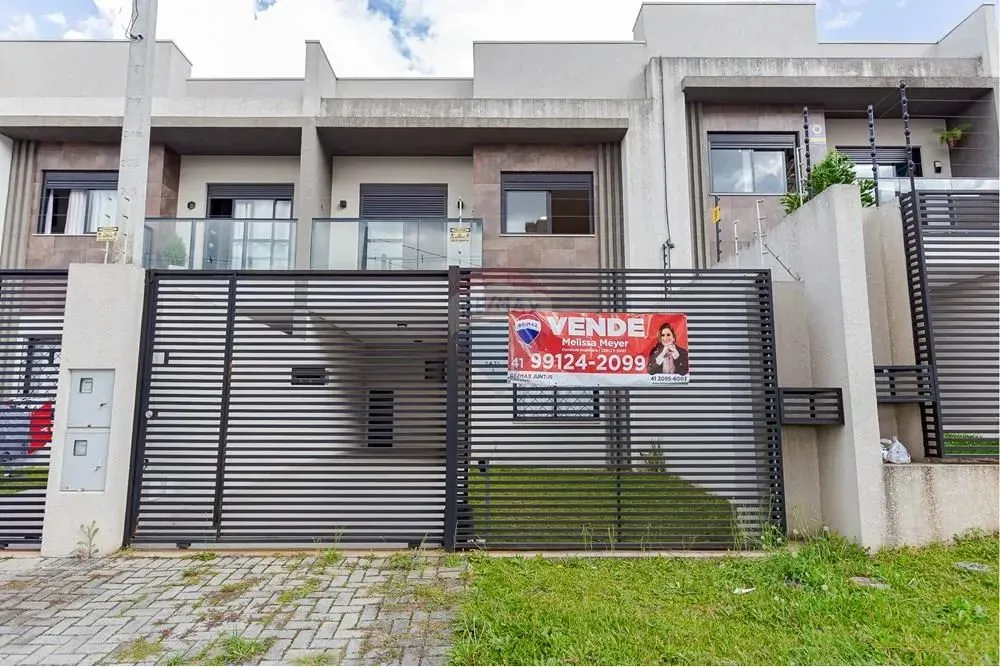 Sobrado Boqueirão ótima localização, 3 quartos, 1 suíte com espaço gourmet