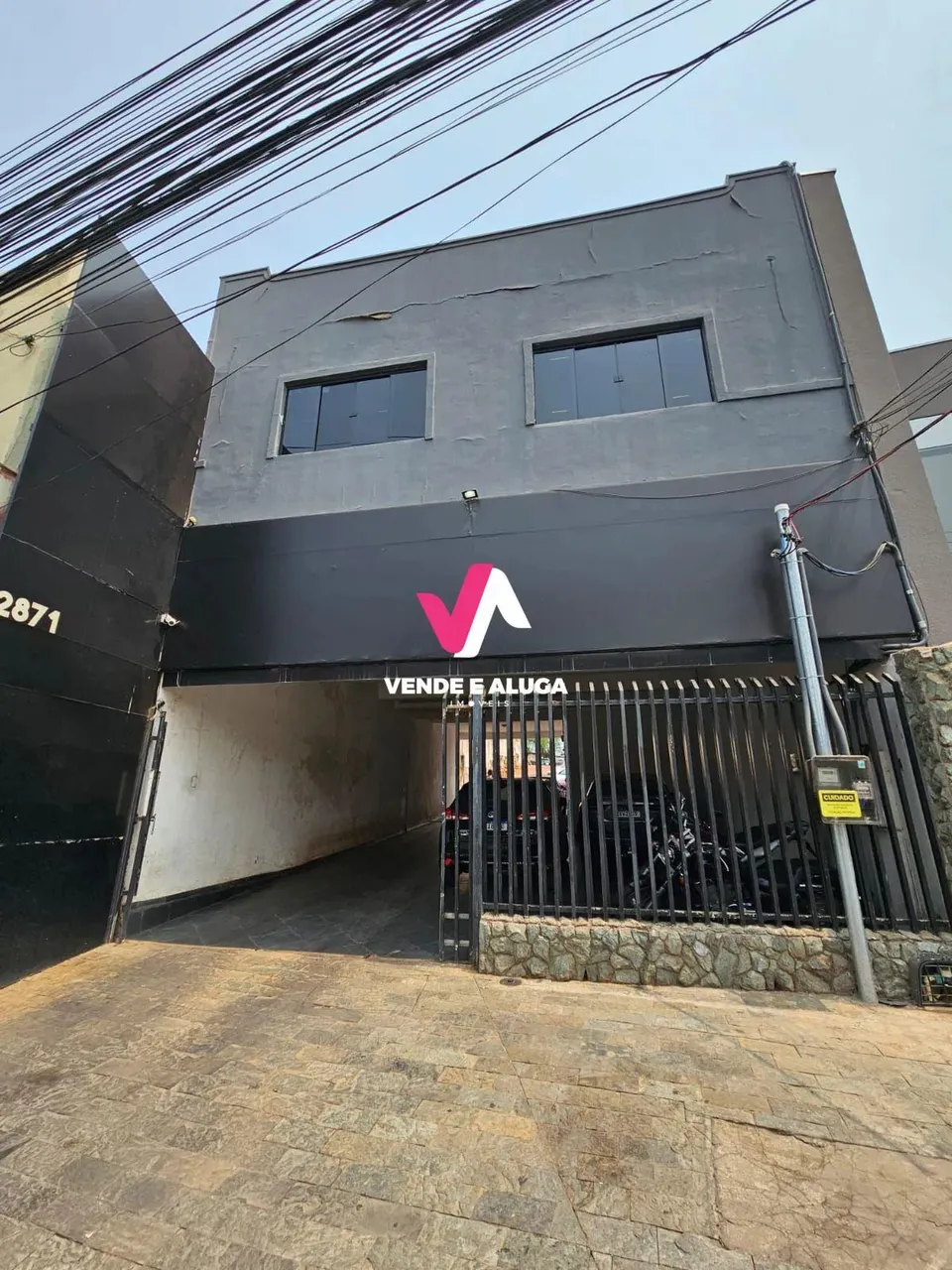 Prédio Comercial de 160m² com 5 Salas e 15 Vagas à Venda na Rua Barão de Melgaço, Cuiabá -