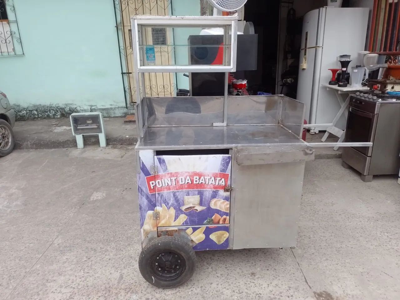 Sells snack cart
