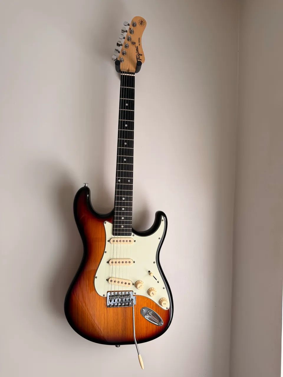Guitarra e Cubo