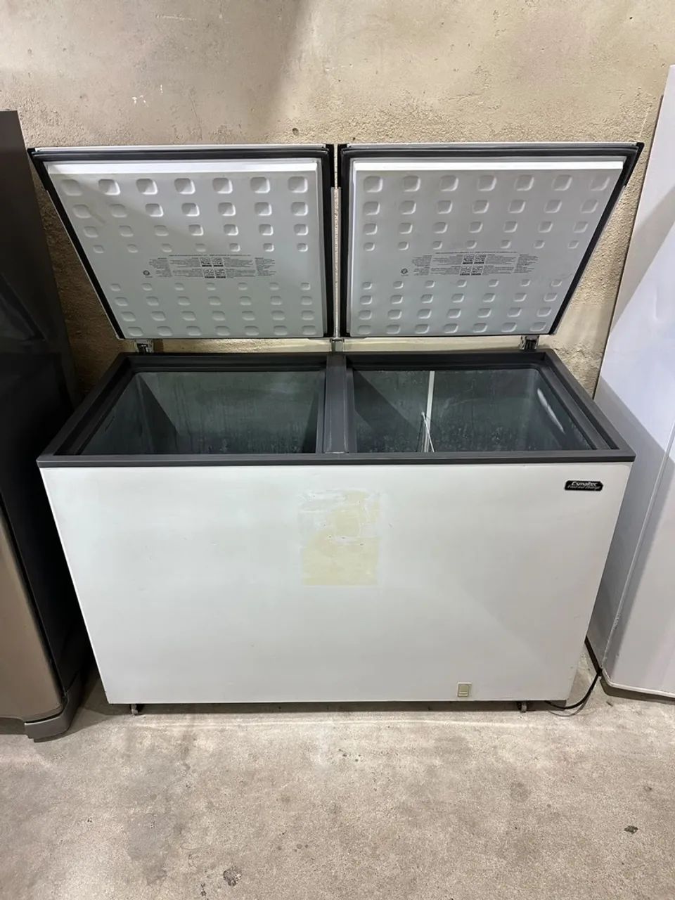 Freezer  Esmaltec 468 litros  - Foto 4