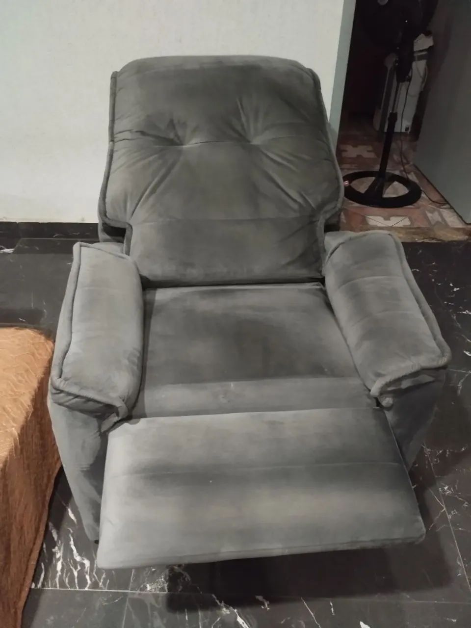 Vendo poltrona reclinável  - Foto 4