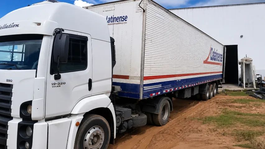 Cavalo mecânico e carreta com serviço  - Foto 2