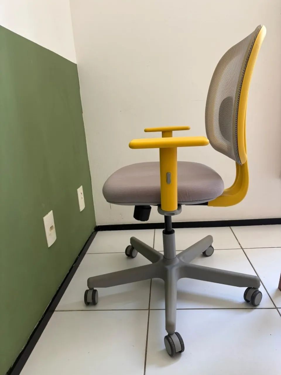 Cadeira de Escritório Flexform Dot Amarela  - Foto 4