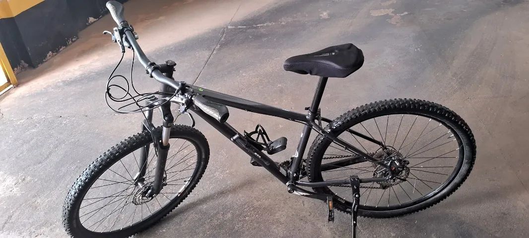 Bike cannondale trail 5 aro 29 importada