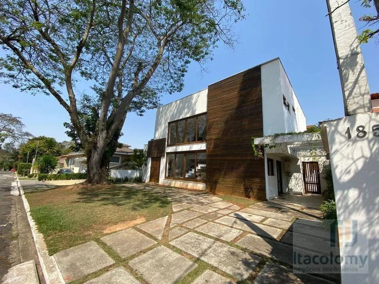 Casa à venda no Condomínio Nova Higienópolis