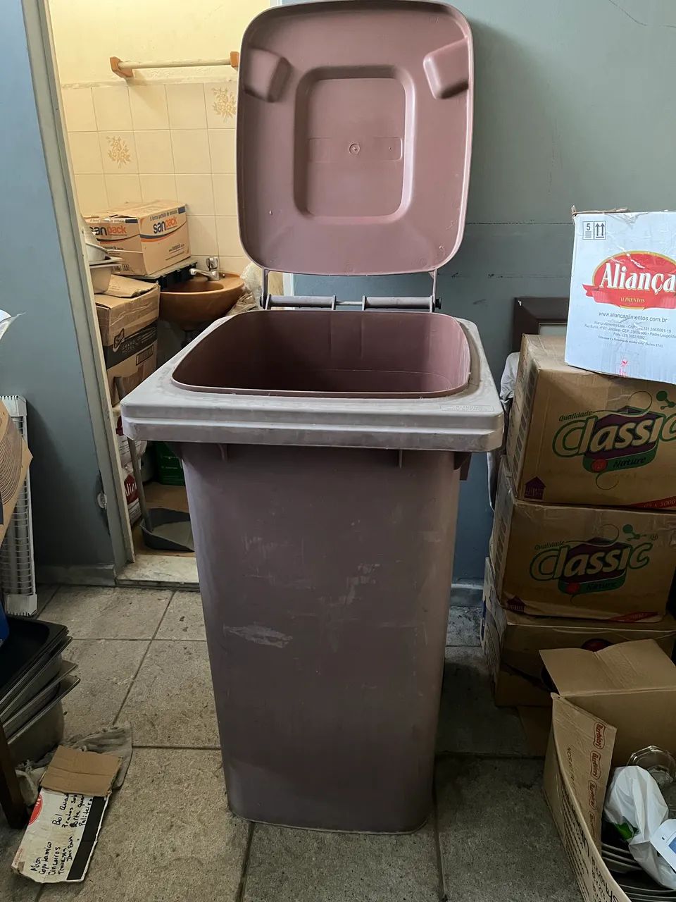 Container de Lixo 240 L - Foto 2