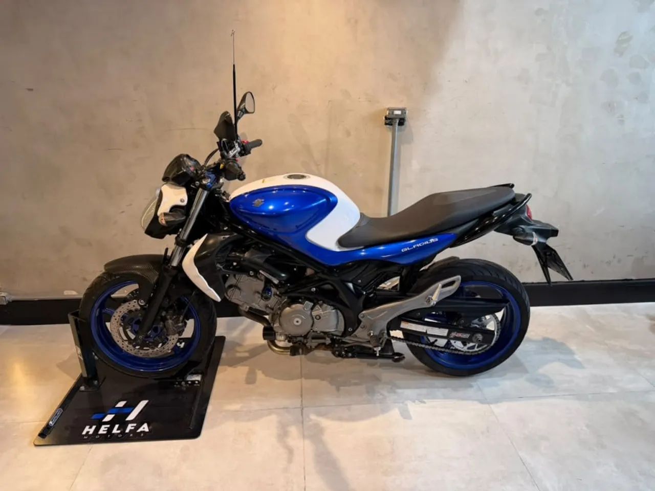 Suzuki Gladius - Foto 4