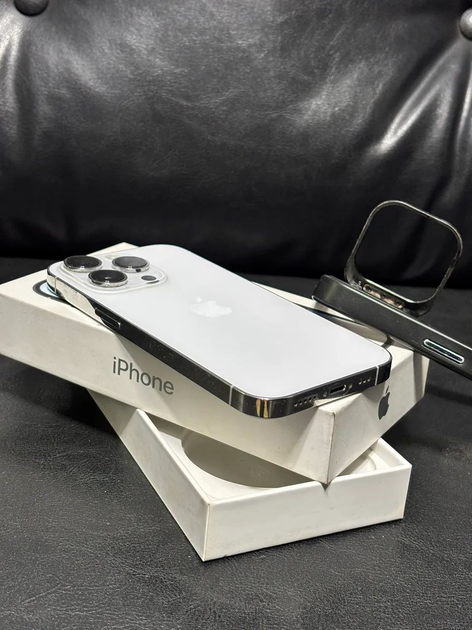 iPhone14 Pro ホワイト　128GB Apple iPhone 14 Pro (128 GB) – Prateado | Amazon.com.br