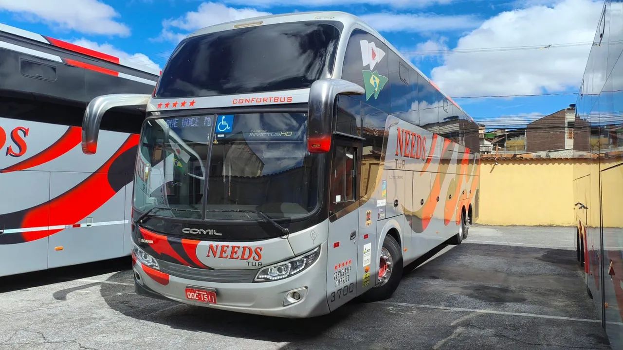 Vende-se Scania K-400 carroceria LD Comil Invictos