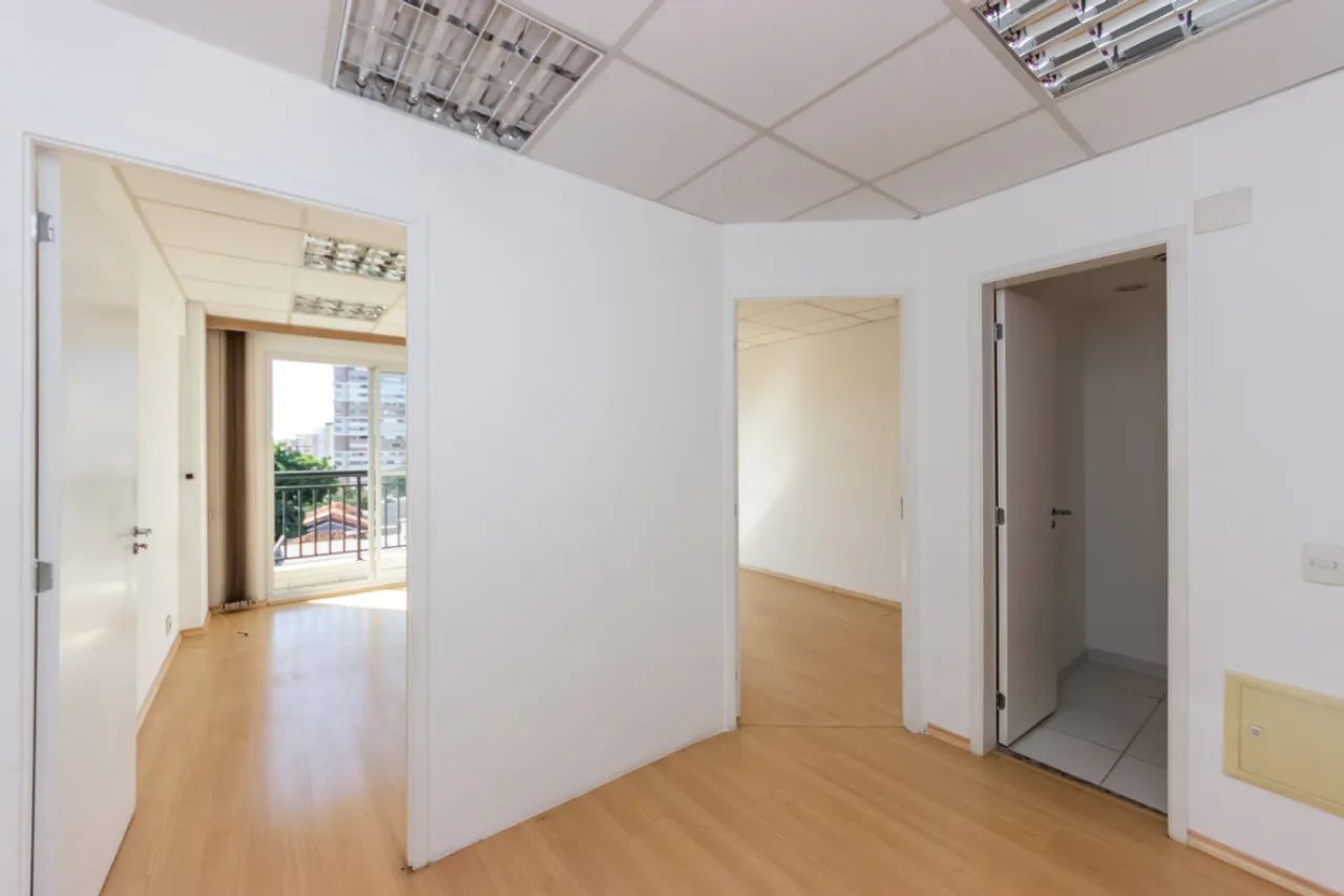 Conjunto comercial para venda em Saúde, 36m²