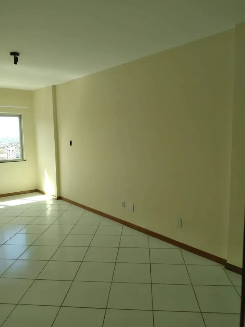 ALUGO 3/4 com suíte em Armação - Foto 2