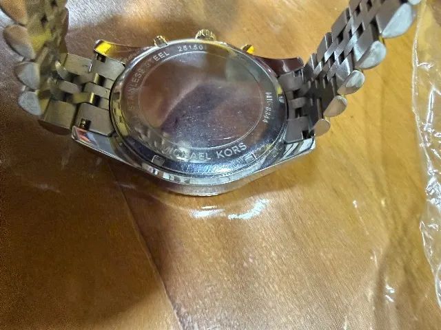 Relógio Michael Kors Lexington Bicolor - Prata e Dourado - Foto 4