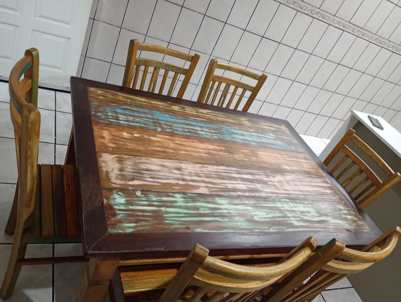 Vende-se uma mesa com 06 cadeiras $800.00 - Foto 4