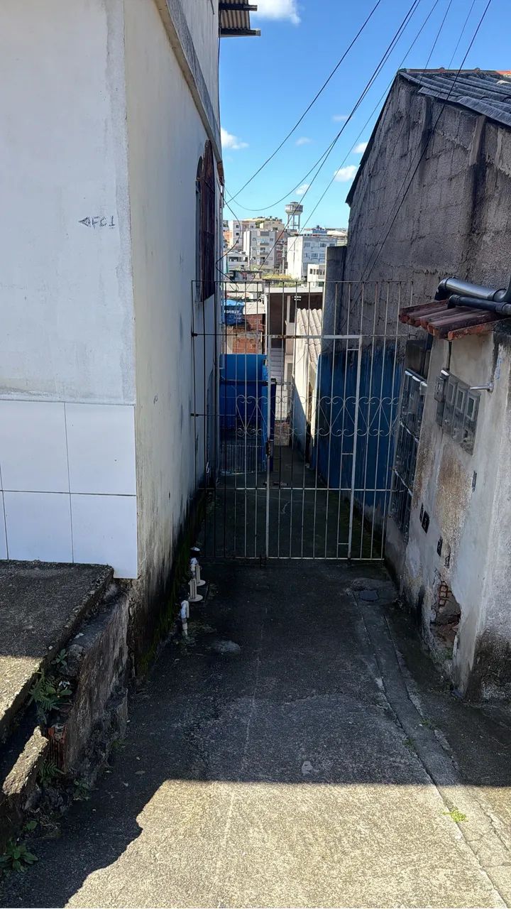 VENDO CASA COM 3 KITNET  - Foto 2