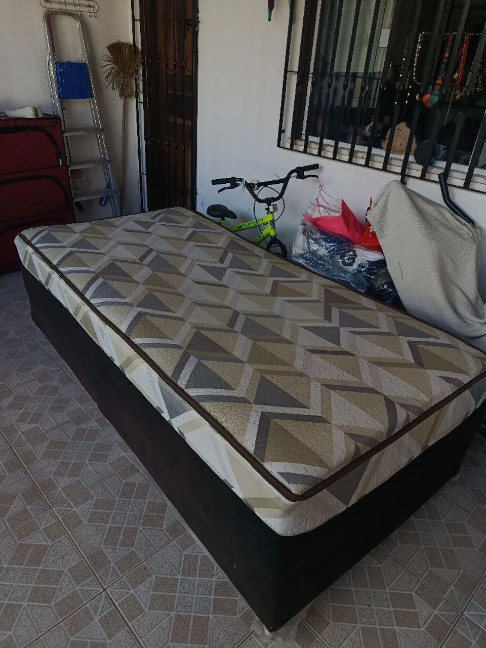 Vendo Cama solteirão  - Foto 2