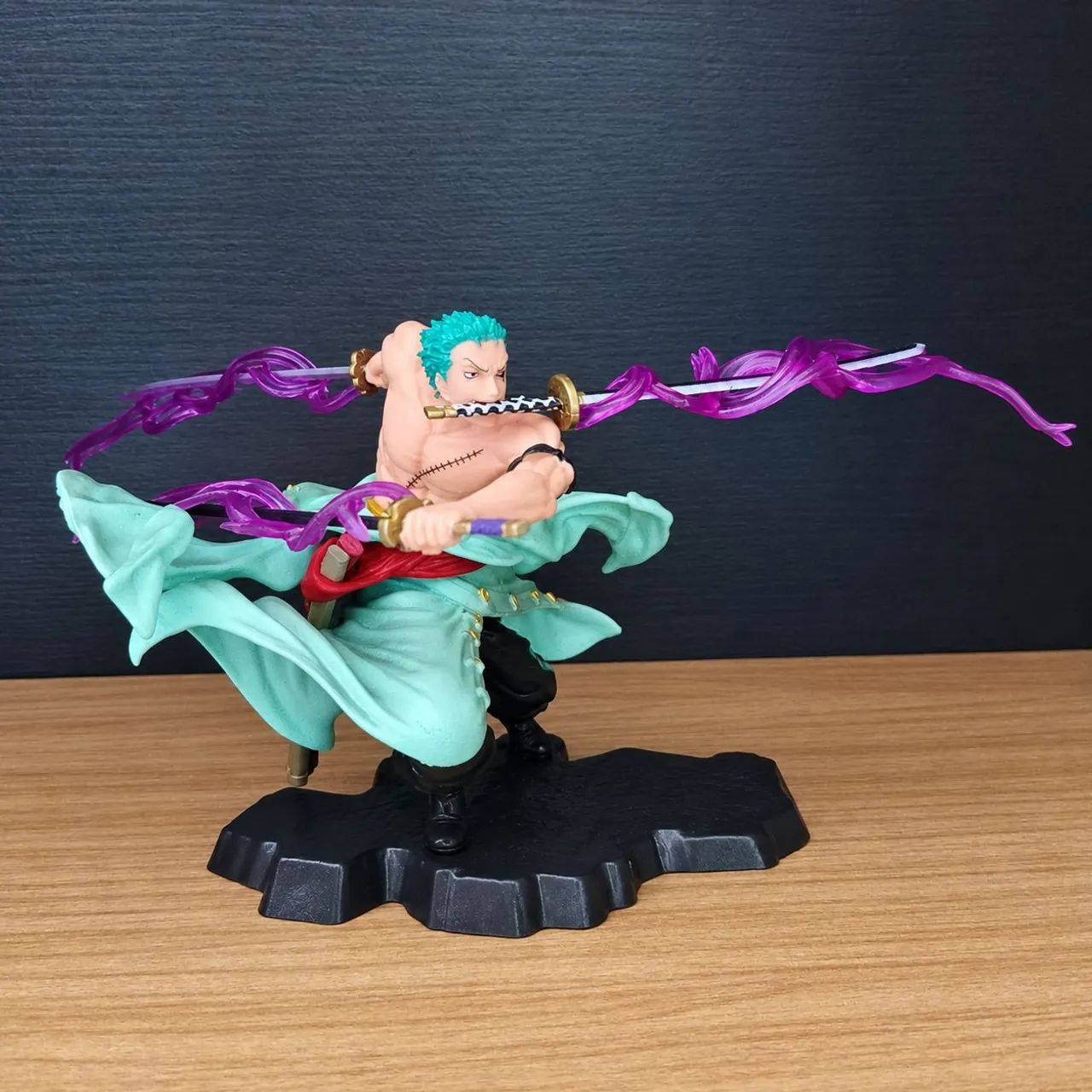 Roronoa Zoro Action Figure  - Foto 3