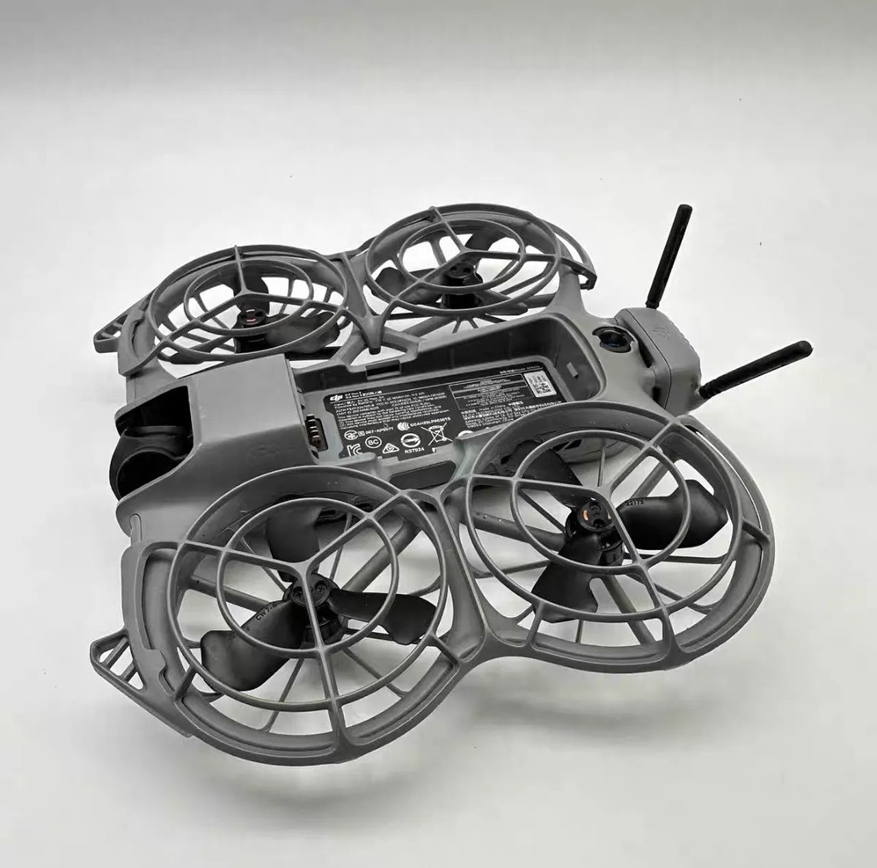 DRONE DJI NEO 2 FLY MORE COMBO EXTREMAMENTE NOVO  - Foto 4