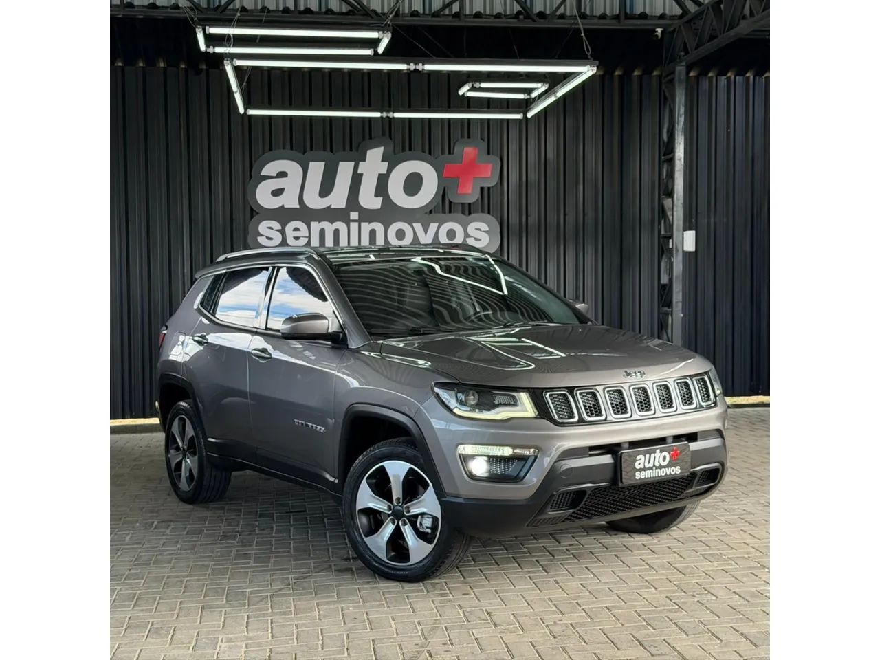 Jeep Compass Longitude 2.0 4X4 Dies. 16V Aut. 2017 - Foto 3