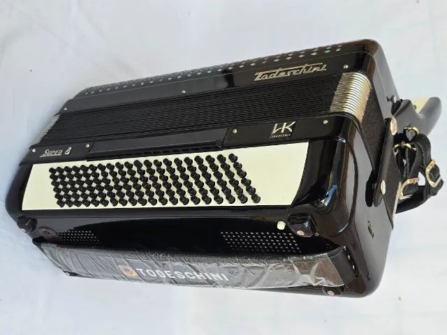 Acordeon 120 Baixos Todeschini Super Impecável - Foto 3