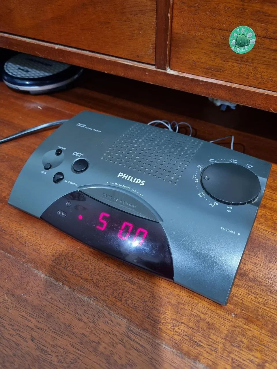 Rádio relogio philips funcionando