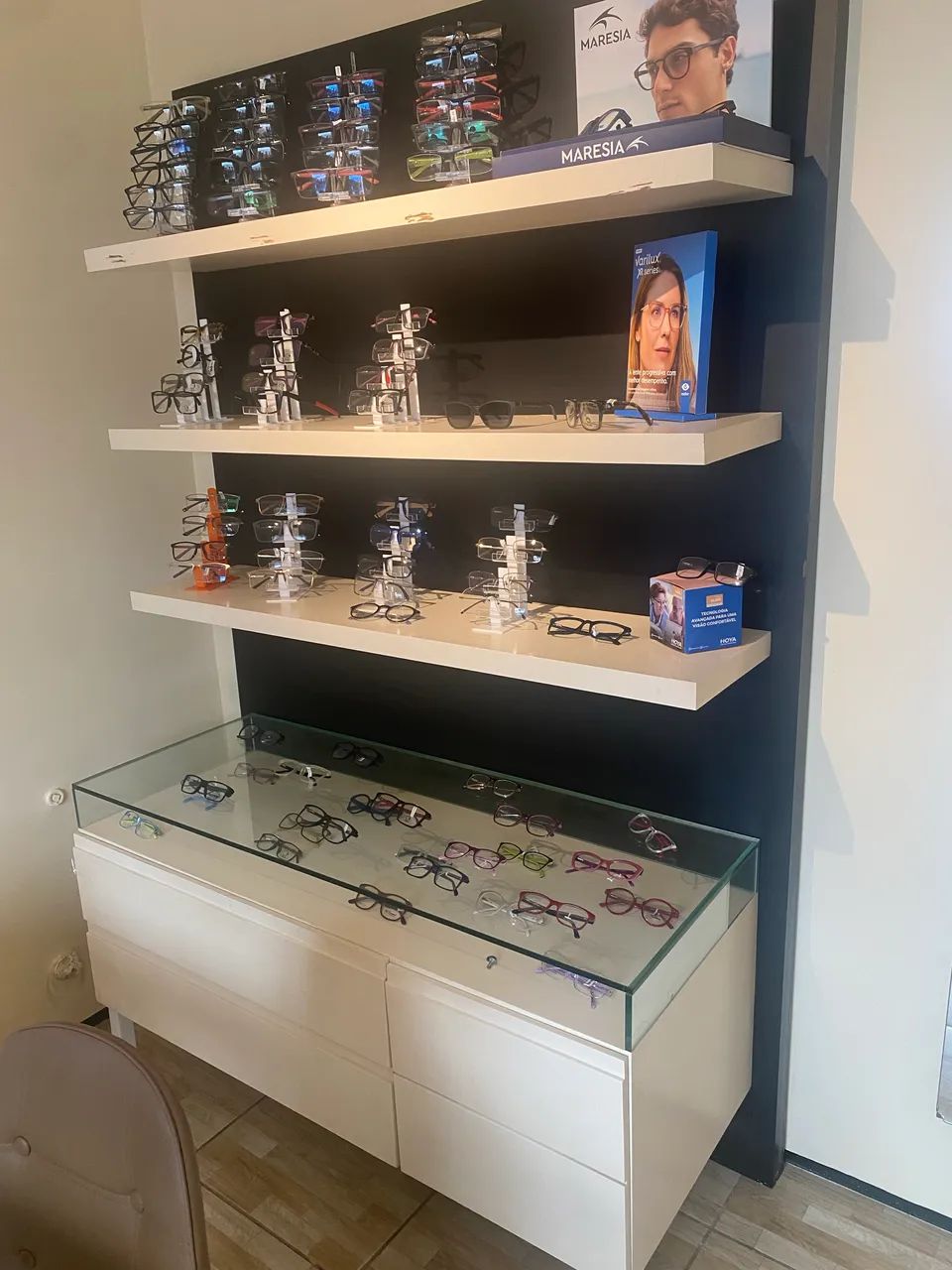 Móveis para ótica a venda 